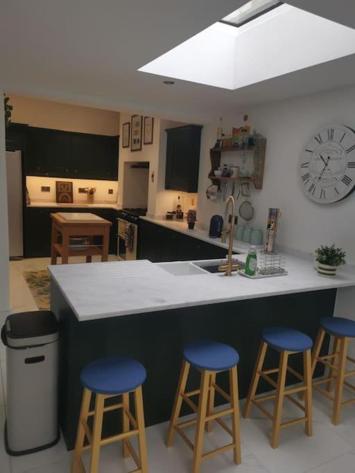 Prime Location For Snowdon, Family And Dog Friendly! Villa ลานเบอริส ภายนอก รูปภาพ