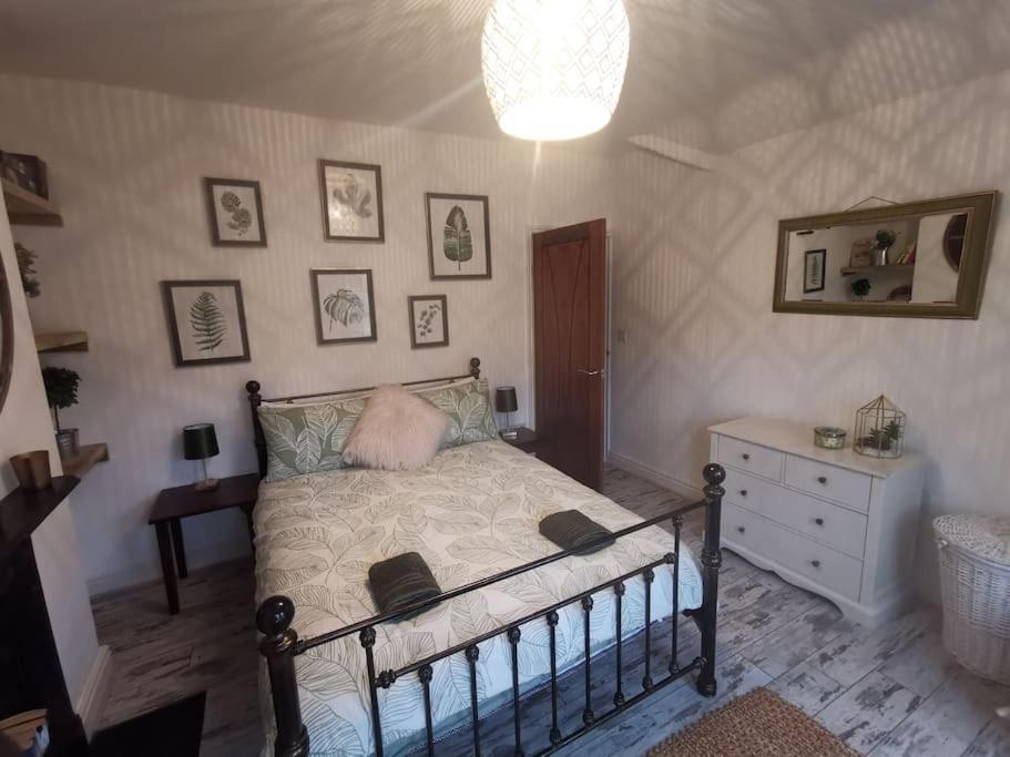 Prime Location For Snowdon, Family And Dog Friendly! Villa ลานเบอริส ภายนอก รูปภาพ